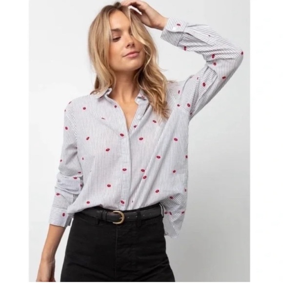 Rails Tops - NWT! Rails Size M • Taylor Striped Shirt in Flocked Kisses Lips.